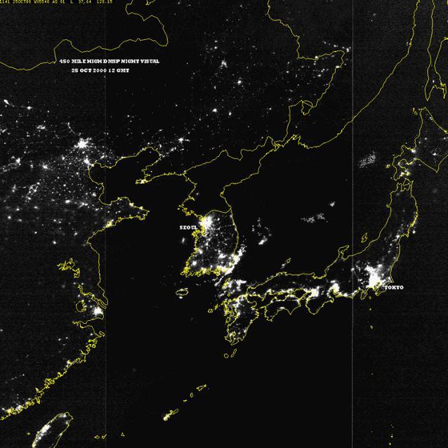 Δορυφορική φωτογραφία Βόρειας και Νότιας Κορέας την νύχτα.