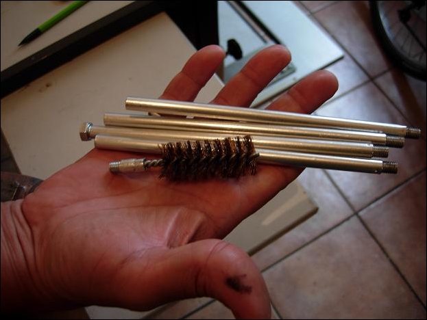 Το σύνολο των πέντε τμημάτων ζυγίζει 35 γραμμάρια.