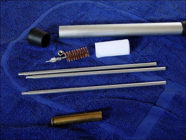 βέργες καθαρισμού, ορειχάλκινη βούρτσα, δοχείο λαδιού, πανάκια.