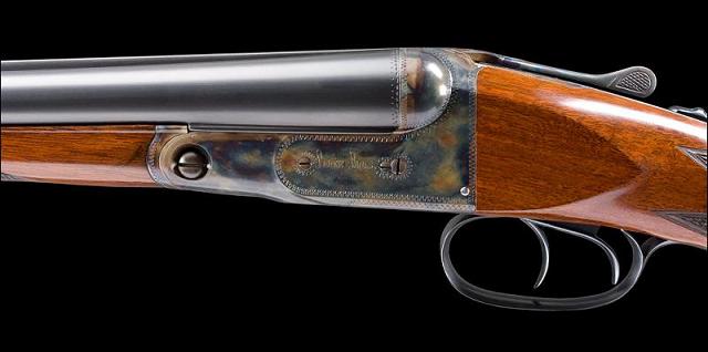 Η δουλειά του μεταλλοτεχνίτη Doug Turnbull μοιάζει με μαγεία όταν βλέπουμε τι μπορεί να κάνει για να επαναφέρει ένα ταλαιπωρημένο όπλο σε εργοστασιακή κατάσταση. 